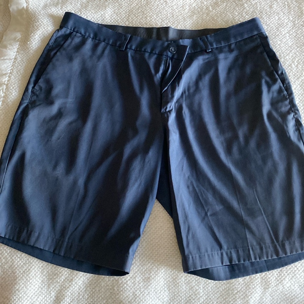 Nike dry fit men’s navy golf shorts 36”